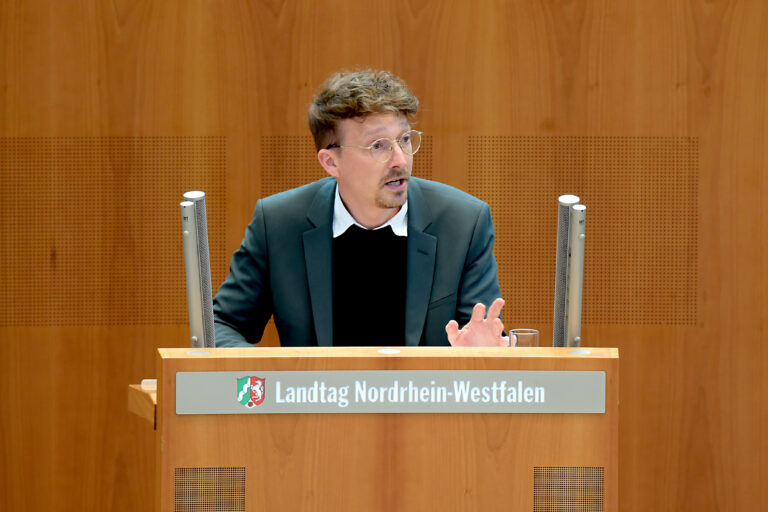 Rechtsextreme Straftaten im Kreis Coesfeld +++ Dennis Sonne: „78 rechtsextreme Straftaten im Kreis Coesfeld – Der Rechtsextremismus ist eine große und wachsende Gefahr für unsere Demokratie.”